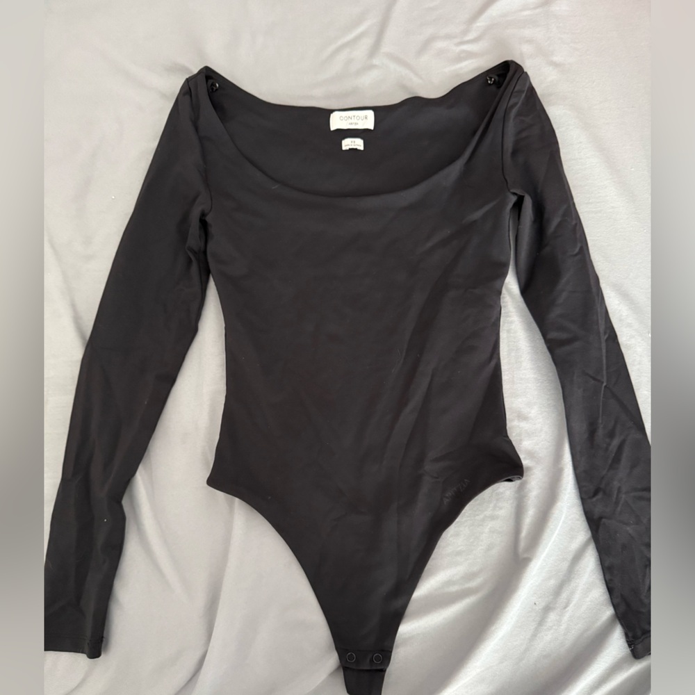 Aritzia Black Contour Long Sleeve Bodysuit